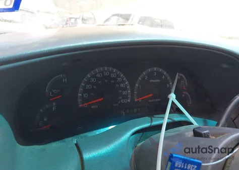 2003 Ford F-150 Xl/Xlt из США, поврежденный, VIN 1FTRX17203NA45592